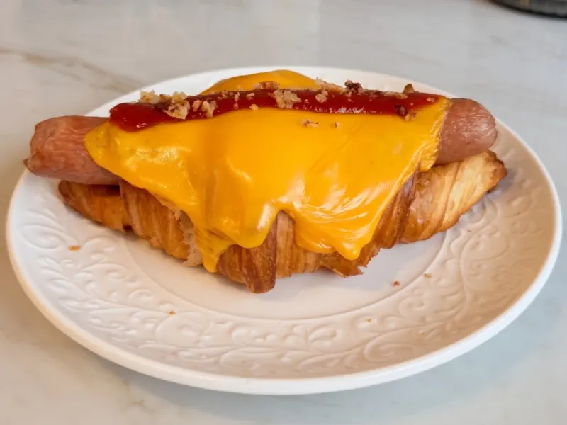 Croissant Hot Dog