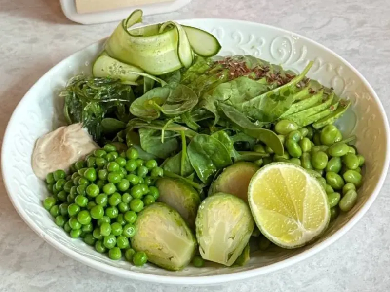 Green Salad with Avocado