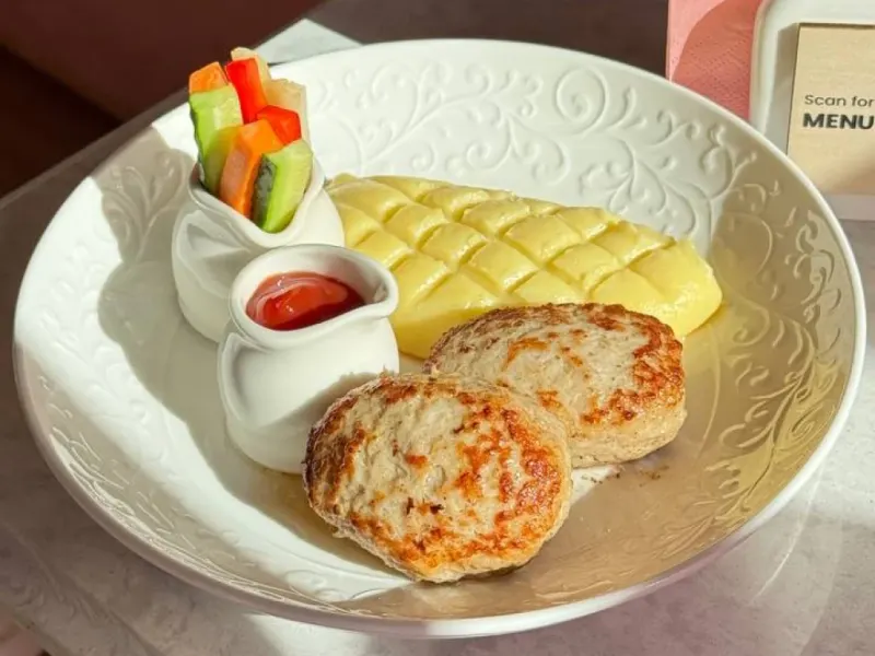 Mashed Potatoes with Cutlets